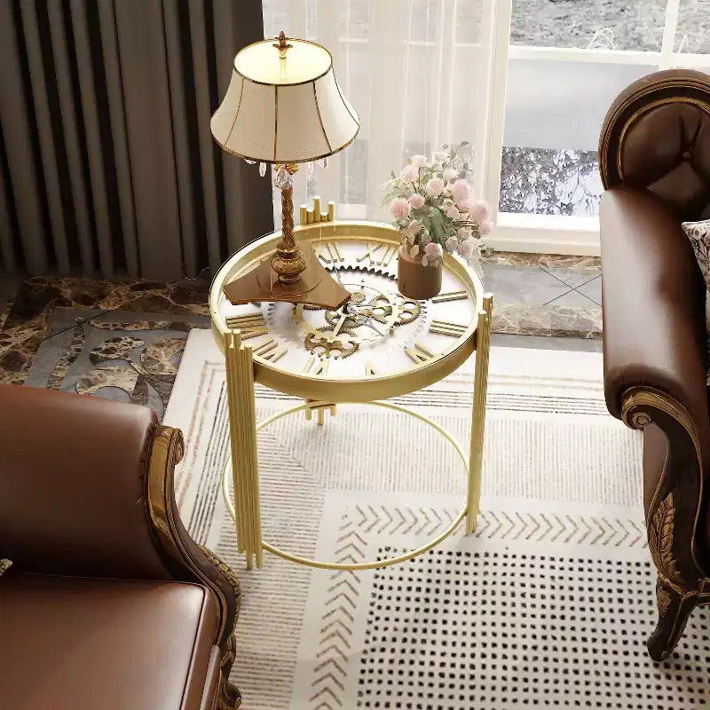 Table d'appoint ronde avec horloge dorée et engrenages rotatifs, table de chevet