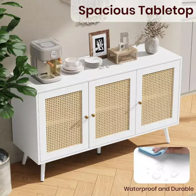 Buffet en rotin avec 3 portes, buffet bohème avec étagères réglables, console pour salon, salle à manger